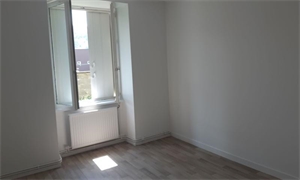t3 à la location -   42240  UNIEUX, surface 85 m2 location t3 - UBI482212940